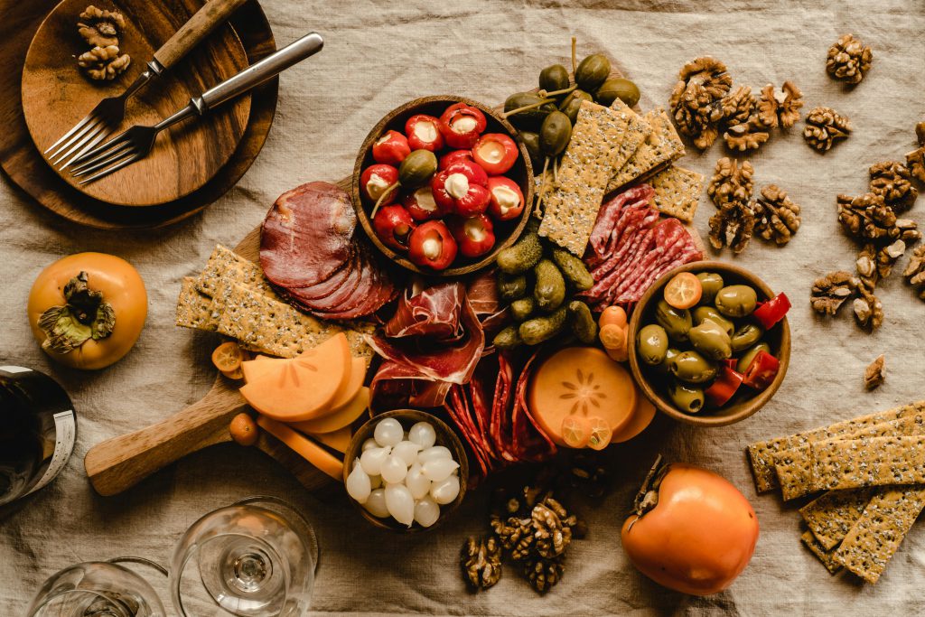 Guide to Perfect Jamón Ibérico Wine Pairing | The Best Wines and Sides for Spanish Ham 11 presentation